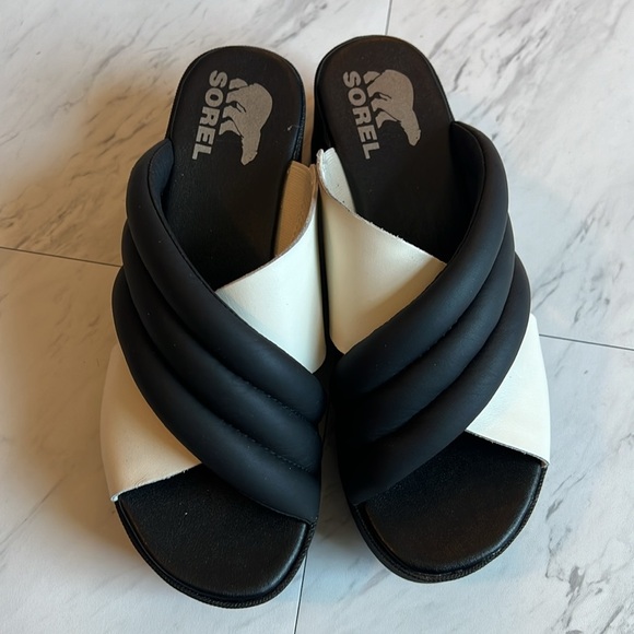 Sorel Cameron Flatform puff sandal platform shoe black white slide on size 6.5 - Picture 3 of 9